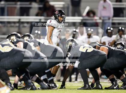 Thumbnail 1 in Kaufman vs. Liberty-Eylau (UIL 4A Division 1 Region 2 Regional Semis) photogallery.
