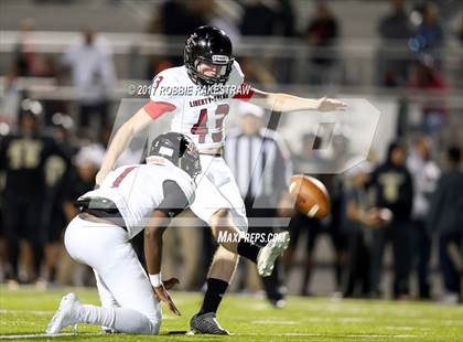 Thumbnail 3 in Kaufman vs. Liberty-Eylau (UIL 4A Division 1 Region 2 Regional Semis) photogallery.