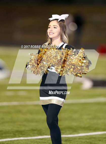 Thumbnail 3 in Kaufman vs. Liberty-Eylau (UIL 4A Division 1 Region 2 Regional Semis) photogallery.