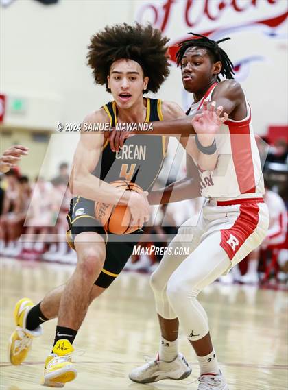 Thumbnail 1 in Redondo Union vs Crean Lutheran (Take Flight Challenge) photogallery.