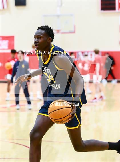 Thumbnail 2 in Redondo Union vs Crean Lutheran (Take Flight Challenge) photogallery.