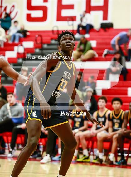 Thumbnail 2 in Redondo Union vs Crean Lutheran (Take Flight Challenge) photogallery.