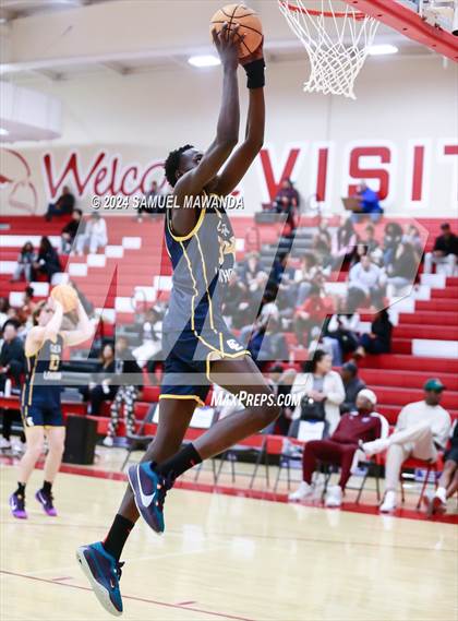 Thumbnail 3 in Redondo Union vs Crean Lutheran (Take Flight Challenge) photogallery.
