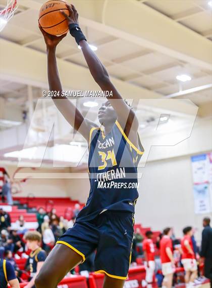 Thumbnail 3 in Redondo Union vs Crean Lutheran (Take Flight Challenge) photogallery.