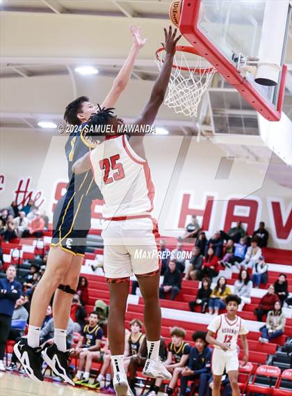 Thumbnail 1 in Redondo Union vs Crean Lutheran (Take Flight Challenge) photogallery.