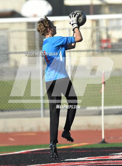 Thumbnail 3 in St. Francis @ Palos Verdes (CIF-SS D1 Playoff) photogallery.