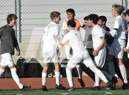Thumbnail 2 in St. Francis @ Palos Verdes (CIF-SS D1 Playoff) photogallery.