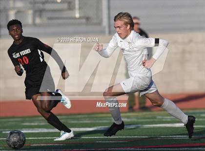 Thumbnail 2 in St. Francis @ Palos Verdes (CIF-SS D1 Playoff) photogallery.