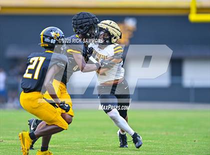 Thumbnail 3 in Montgomery Central vs Forest Hills (Scrimmage) photogallery.