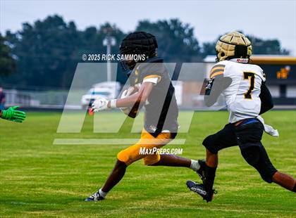 Thumbnail 1 in Montgomery Central vs Forest Hills (Scrimmage) photogallery.