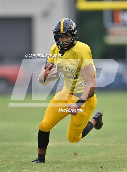 Thumbnail 3 in Montgomery Central vs Forest Hills (Scrimmage) photogallery.