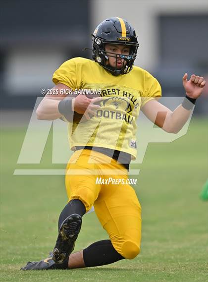 Thumbnail 2 in Montgomery Central vs Forest Hills (Scrimmage) photogallery.