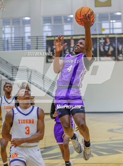 Thumbnail 2 in Upson-Lee vs. Mundy's Mill (Chuck Miller Classic) photogallery.