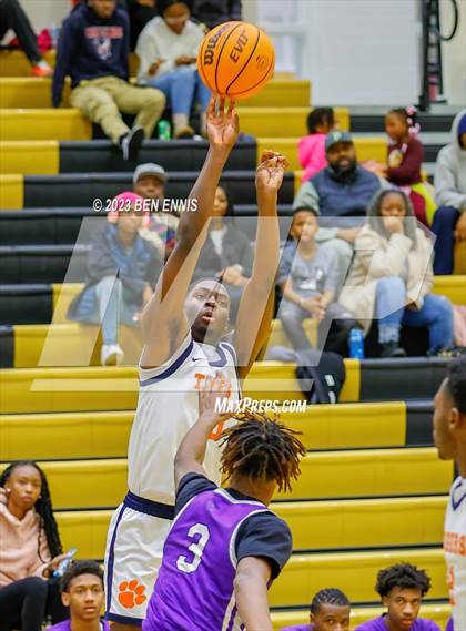 Thumbnail 1 in Upson-Lee vs. Mundy's Mill (Chuck Miller Classic) photogallery.