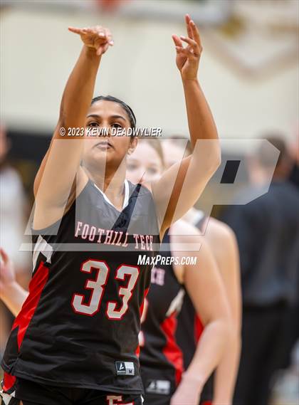 Thumbnail 2 in Foothill Tech @ Oaks Christian photogallery.