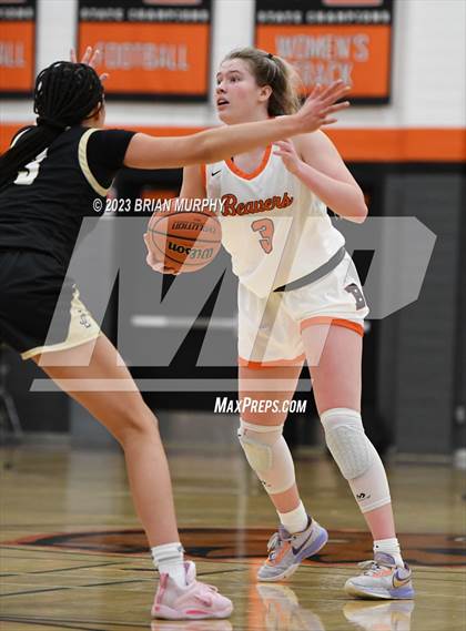 Thumbnail 3 in Jesuit @ Beaverton photogallery.