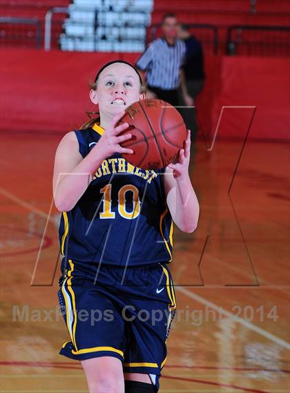 Thumbnail 2 in Hays vs. Wichita Northwest (Mid America Classic 2nd Round) photogallery.