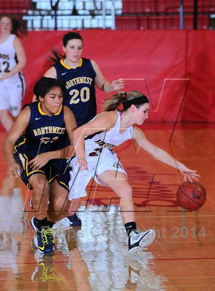 Thumbnail 3 in Hays vs. Wichita Northwest (Mid America Classic 2nd Round) photogallery.