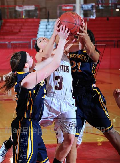 Thumbnail 3 in Hays vs. Wichita Northwest (Mid America Classic 2nd Round) photogallery.