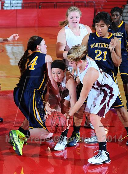 Thumbnail 1 in Hays vs. Wichita Northwest (Mid America Classic 2nd Round) photogallery.