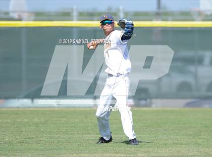 Thumbnail 2 in Escalon @ Gregori photogallery.