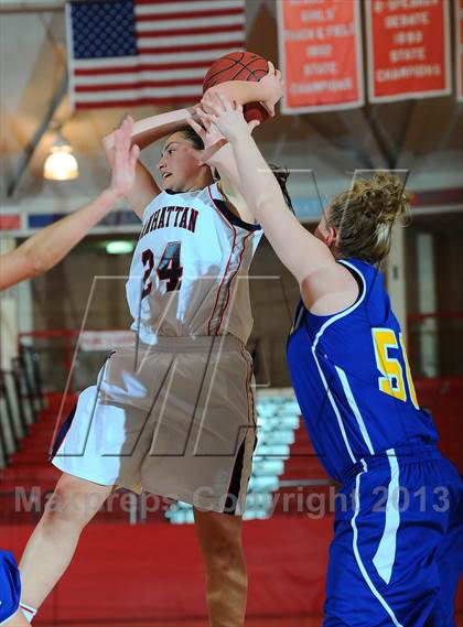 Thumbnail 2 in Manhattan vs. Olathe South (Mid America Classic) photogallery.