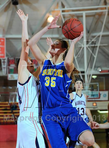 Thumbnail 2 in Manhattan vs. Olathe South (Mid America Classic) photogallery.