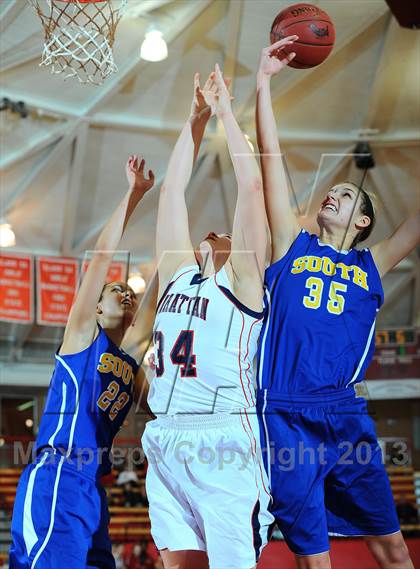 Thumbnail 2 in Manhattan vs. Olathe South (Mid America Classic) photogallery.