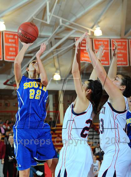Thumbnail 1 in Manhattan vs. Olathe South (Mid America Classic) photogallery.