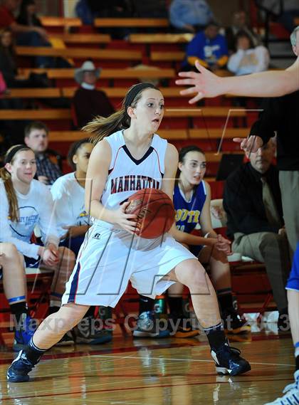 Thumbnail 1 in Manhattan vs. Olathe South (Mid America Classic) photogallery.