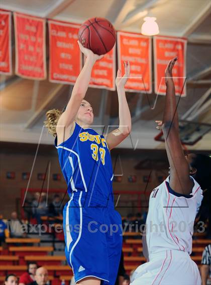 Thumbnail 1 in Manhattan vs. Olathe South (Mid America Classic) photogallery.