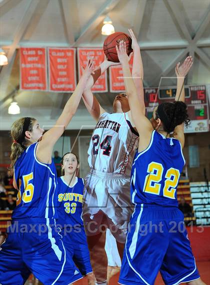 Thumbnail 2 in Manhattan vs. Olathe South (Mid America Classic) photogallery.