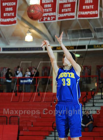 Thumbnail 1 in Manhattan vs. Olathe South (Mid America Classic) photogallery.