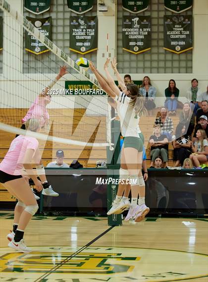 Thumbnail 2 in Santa Barbara vs Paraclete (CIF-SS D5 Round 1) photogallery.
