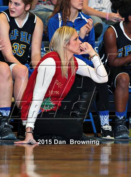 Thumbnail 1 in DuPont Manual vs. Gatlinburg-Pittman  (Smoky Mountain Classic Christmas Tournament) photogallery.