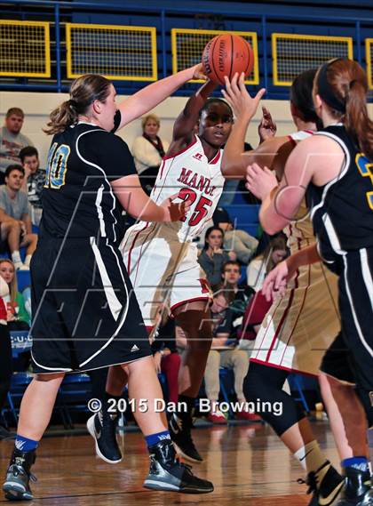 Thumbnail 2 in DuPont Manual vs. Gatlinburg-Pittman  (Smoky Mountain Classic Christmas Tournament) photogallery.