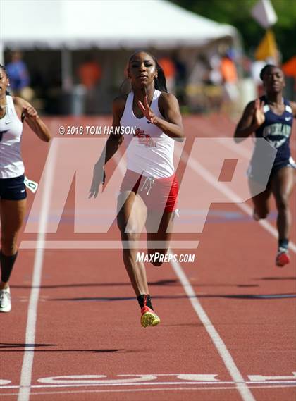 Thumbnail 3 in CHSAA Track and Field Championships (Day 1 - Girls Events) photogallery.
