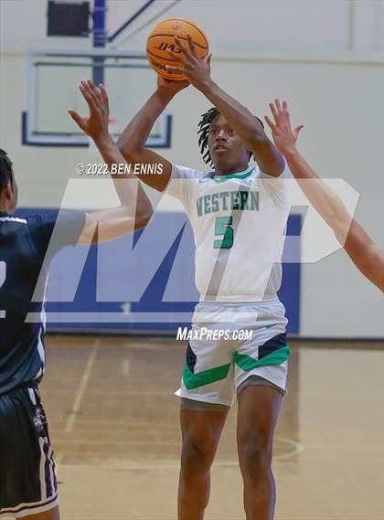 Thumbnail 2 in Western vs Walnut Grove (Lemon Street Classic) photogallery.