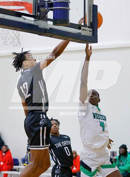 Thumbnail 2 in Western vs Walnut Grove (Lemon Street Classic) photogallery.