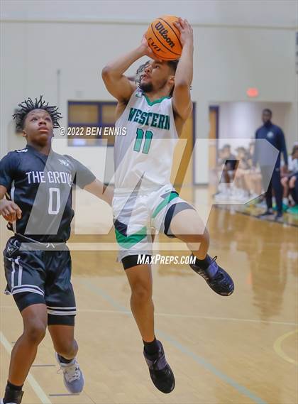 Thumbnail 3 in Western vs Walnut Grove (Lemon Street Classic) photogallery.