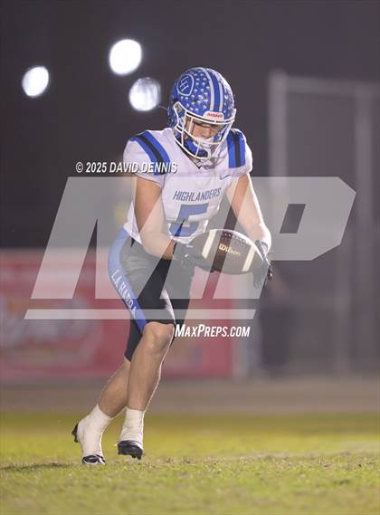 Thumbnail 1 in Bakersfield Christian vs La Habra (CIF SoCal Regional Div 2-AA) photogallery.