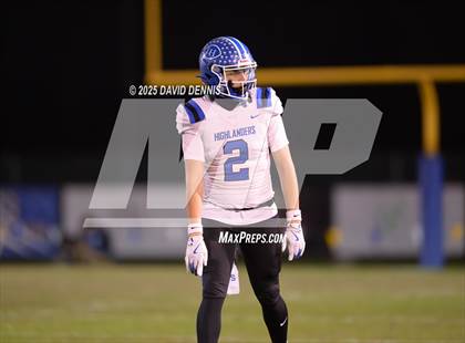 Thumbnail 1 in Bakersfield Christian vs La Habra (CIF SoCal Regional Div 2-AA) photogallery.