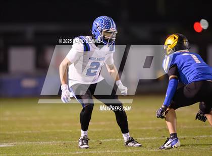 Thumbnail 1 in Bakersfield Christian vs La Habra (CIF SoCal Regional Div 2-AA) photogallery.