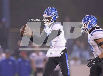 Thumbnail 2 in Bakersfield Christian vs La Habra (CIF SoCal Regional Div 2-AA) photogallery.