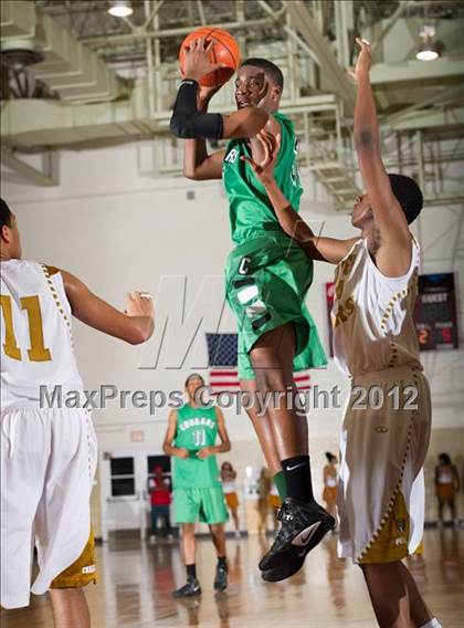 Thumbnail 2 in South Oak Cliff vs. Bryan Adams (UIL 4A Bi-District Playoffs) photogallery.