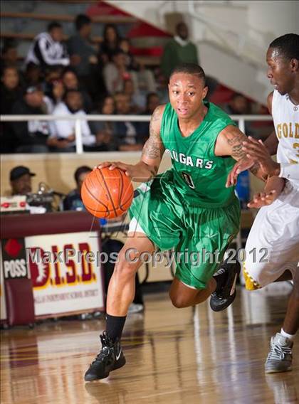Thumbnail 3 in South Oak Cliff vs. Bryan Adams (UIL 4A Bi-District Playoffs) photogallery.