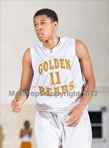 Thumbnail 3 in South Oak Cliff vs. Bryan Adams (UIL 4A Bi-District Playoffs) photogallery.