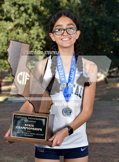 Thumbnail 2 in CIF State Cross Country Championships (Girls Awards) photogallery.