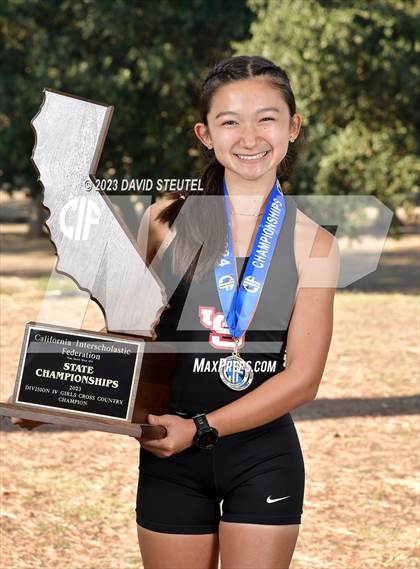 Thumbnail 3 in CIF State Cross Country Championships (Girls Awards) photogallery.