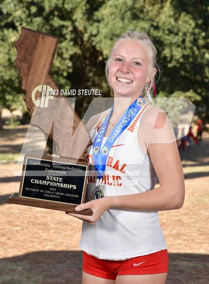 Thumbnail 1 in CIF State Cross Country Championships (Girls Awards) photogallery.